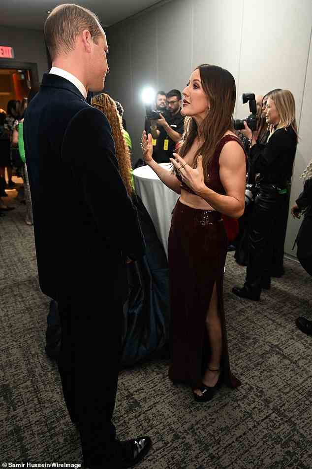 Schulterreiben: Backstage wurde Ellie gesehen, wie sie mit dem Prinzen und der Prinzessin von Wales sprach