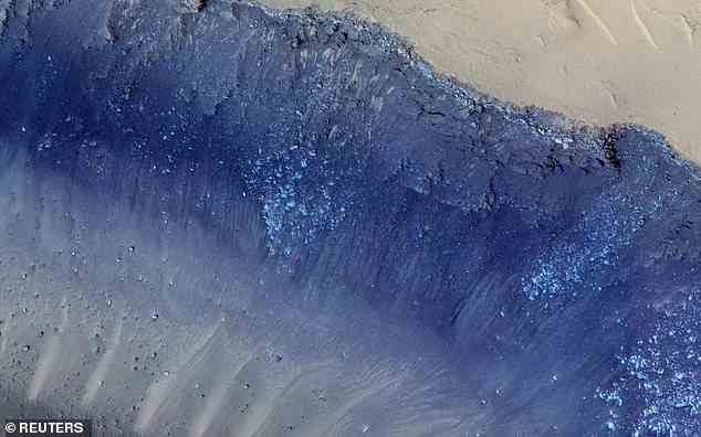 Die Cerberus Fossae ist ein Spaltensystem, in dem sich der Vulkankomplex Elysium Planitia befindet.  Die neue Studie stellte auch fest, dass viele der Beben auf dem Mars vom Elysium Planitia stammen