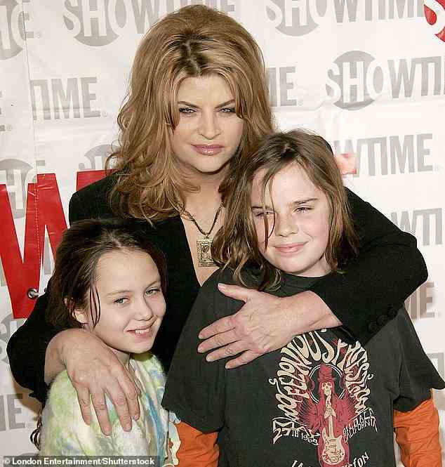 Kirstie Alley mit ihren Kindern William True und Lillie Price im Jahr 2005