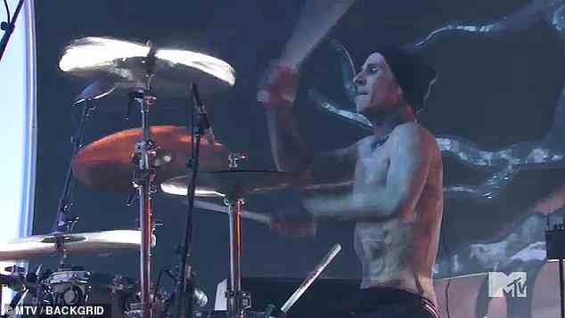 Travis Barker von Blink-182 gilt weithin als einer der besten Schlagzeuger der Musikindustrie