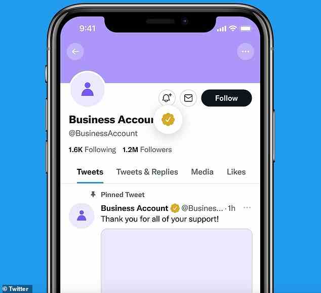 Neben dem „blauen Häkchen“ ersetzt Twitter bei verifizierten Geschäftskonten auch das „offizielle“ Label durch ein goldenes Häkchen