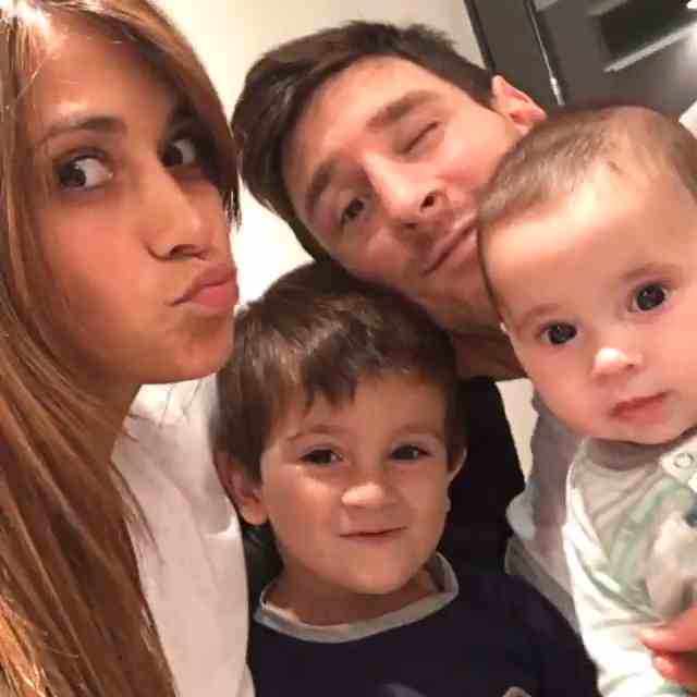 Die Beziehungszeitleiste von Lionel Messi und seiner Frau Antonela Roccuzzo: Kindheitslieblinge zu stolzen Eltern