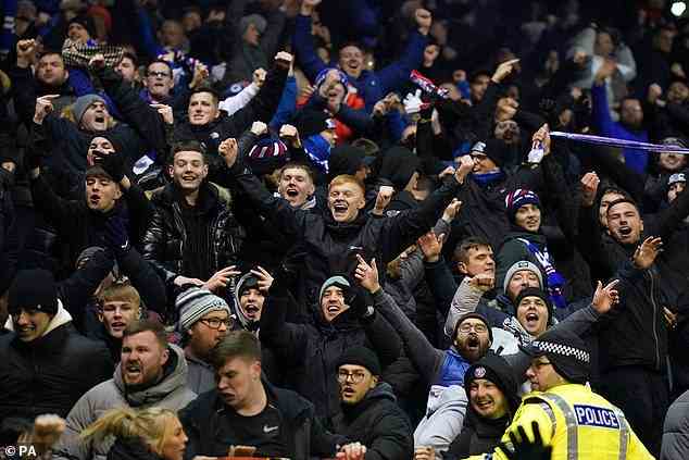 Rangers-Fans feierten die dramatische Wende in den letzten Minuten der Nachspielzeit