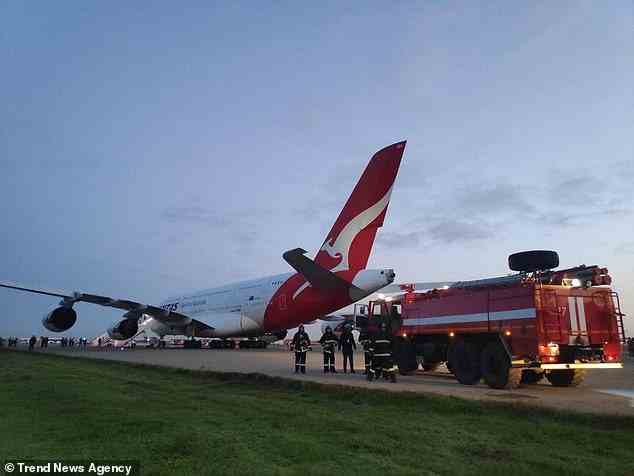 Das A-380-Flugzeug war auf dem Weg von Singapur nach London, als das Flugzeug am Freitag gezwungen war, den Kurs zum Heydar Aliyev International Airport in Baku zu ändern