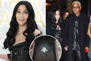 Cher, 76, deutet an, dass sie mit ihrem Freund, 36, verlobt ist, und zeigt einen großen Diamantring