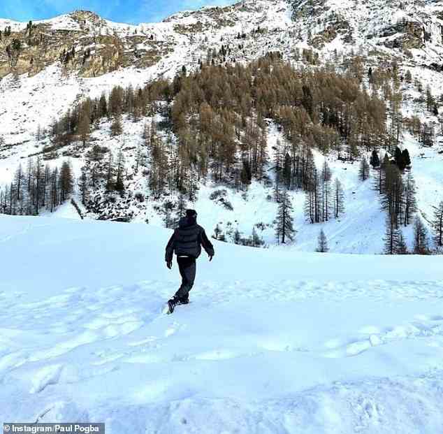 Pogba feuerte auf seine Kritiker zurück und behauptete, er sei nur im Schnee gelaufen, anstatt Ski zu fahren