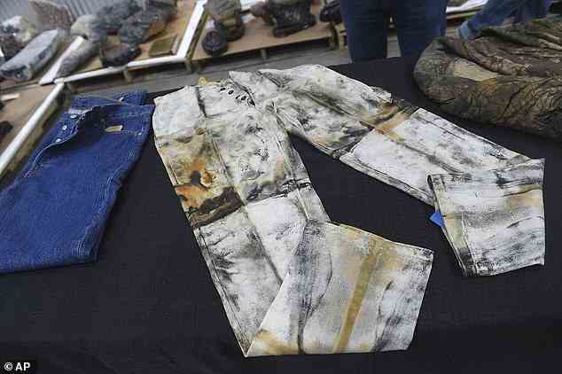 Die bisher älteste bekannte Bergmanns-Heavy-Duty-Jeans wurde gefunden und war das Highlight der ersten Auktion.  Ein Bieter zahlte 114.000 Dollar dafür
