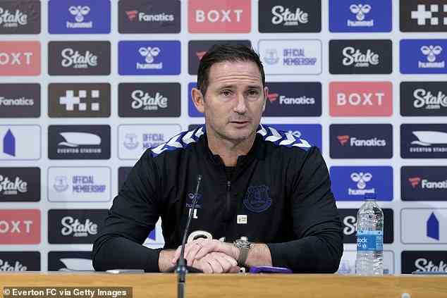 Frank Lampard gab zu, dass Everton es sich nicht leisten kann, Geld auszugeben wie seine Gegner am zweiten Weihnachtstag, die Wolves