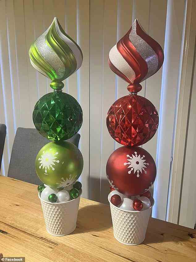 In diesem Jahr entscheiden sich einige Familien für einzigartige Weihnachtsbäume und Dekorationen.  Ein kreativer Käufer kaufte Kugeln von Bunnings Warehouse, um Weihnachts-„Topiaries“ zu machen (Bild)