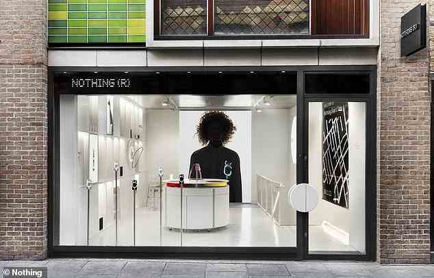 Das neue Geschäft im angesagten Londoner Stadtteil Soho öffnet am Samstag um 11:30 Uhr für die Öffentlichkeit