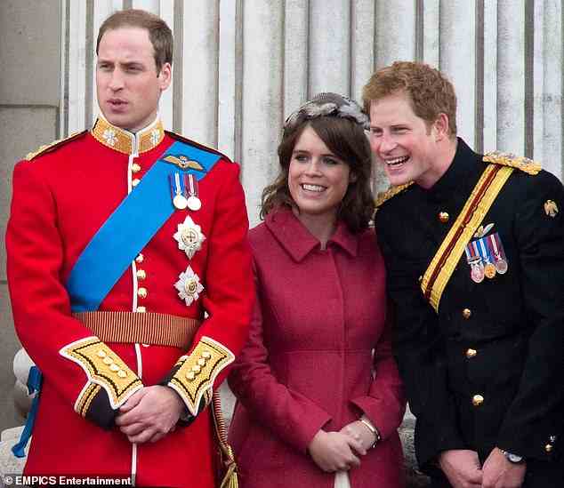 Prinzessin Eugenie „wird ein Trost“ für die streitenden Prinzen William und Prinz Harry sein, da sie „in jedem Lager einen Fuß behält“, hat ein königlicher Experte behauptet
