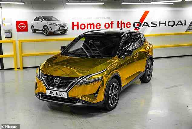 Nissan hat gefeiert, dass der Qashqai offiziell das meistverkaufte neue Auto Großbritanniens wurde, indem er ein in Gold verpacktes einmaliges Sonderangebot geschaffen hat