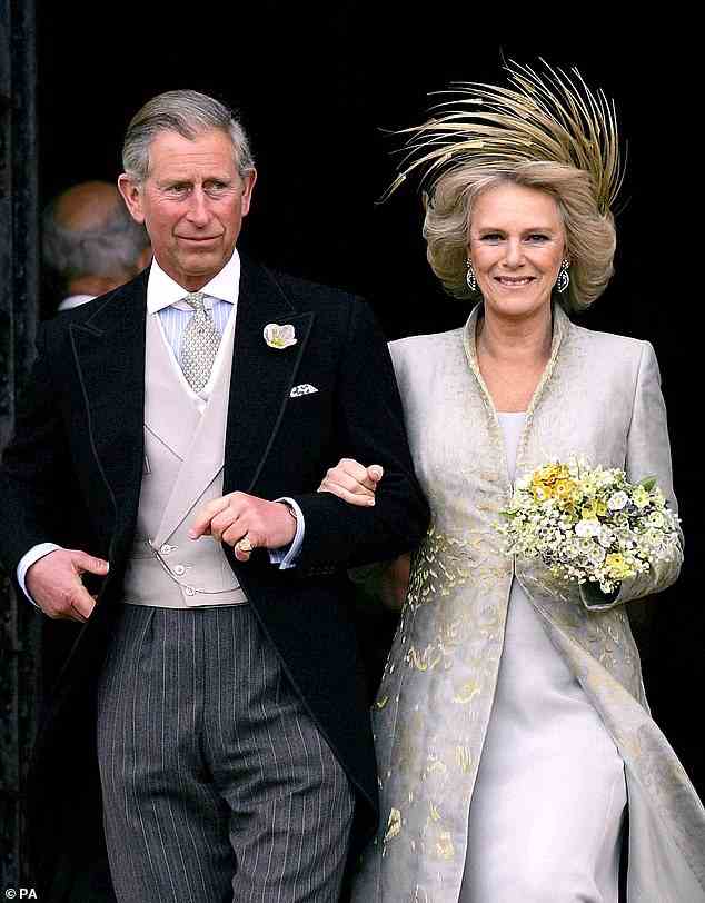 Charles und Camilla heirateten 2005. Harry behauptet, dass William wünschte, er hätte etwas gesagt, um dies zu verhindern