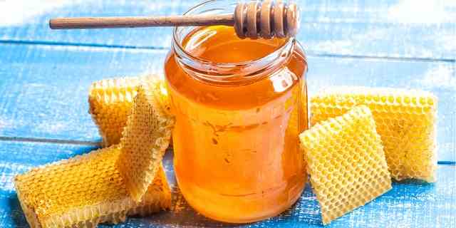 "Wir brauchen weitere Studien, bevor wir umfassender beweisen können, dass es einen Einfluss des Honigkonsums auf die glykämische Kontrolle und die Lipidspiegel gibt."