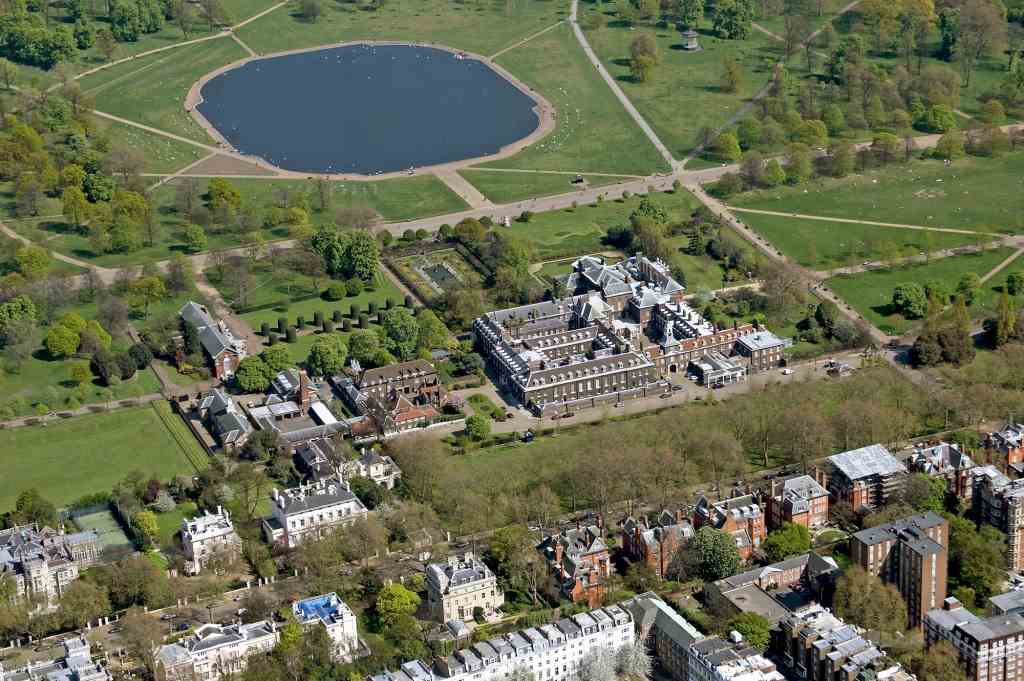 Wohnung 1A u "Nott Cott" sind Teil des Kensington Palace Komplexes.