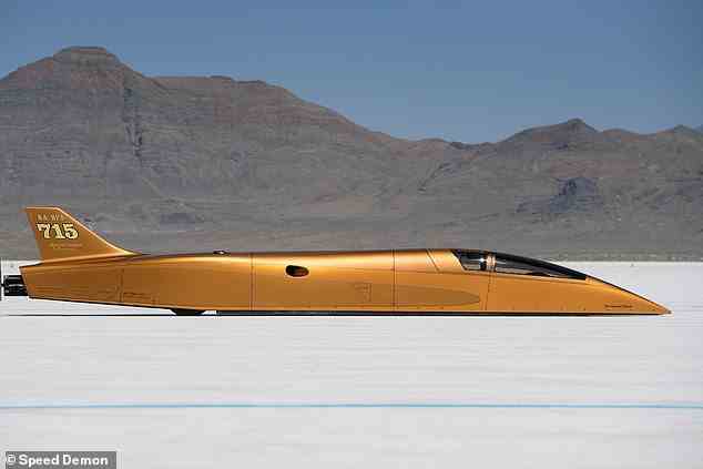 Im Jahr 2020 schrieb der Speed ​​Demon 715, ein kolbenbetriebener Landspeed-Streamliner, Geschichte, indem er in den Bonneville Salt Flats 470,016 Meilen pro Stunde fuhr
