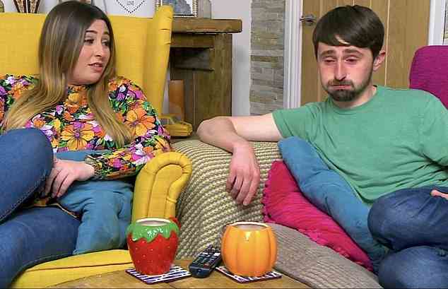 Im Fernsehen: Sophie und ihr Bruder Pete wurden in der Channel 4-Show Gogglebox bekannt, der sie 2017 beitraten