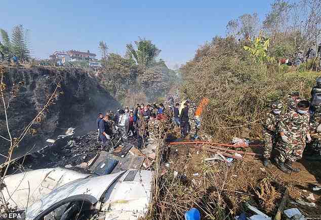 Das Flugzeug stürzte nach dem Start vom internationalen Flughafen Pokhara in eine Schlucht