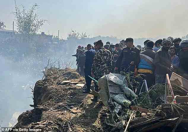 44 Leichen sollen aus den Trümmern des Flugzeugs geborgen worden sein