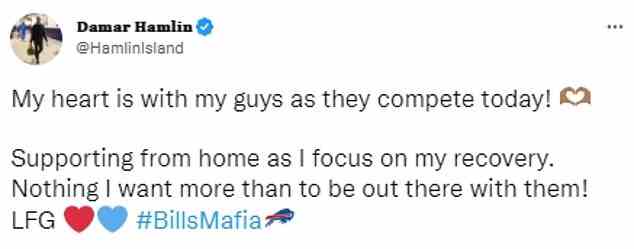 Am Sonntag twitterte Hamlin seine Unterstützung für seine Teamkollegen während des Playoff-Sieges der Bills in der ersten Runde gegen die Miami Dolphins, während er sich zu Hause weiter erholt
