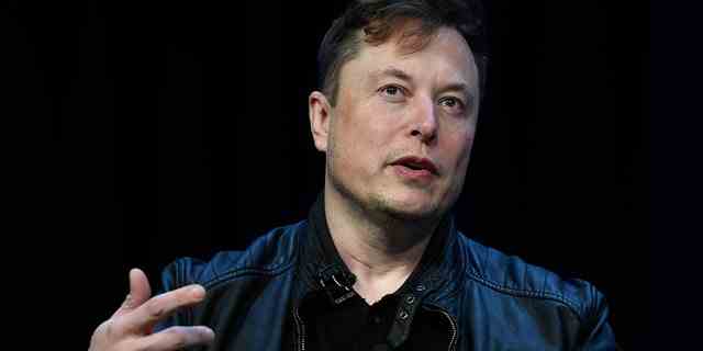 DATEI – Elon Musk, Chief Executive Officer von Tesla und SpaceX, spricht auf der SATELLITE Conference and Exhibition in Washington, Montag, 9. März 2020.