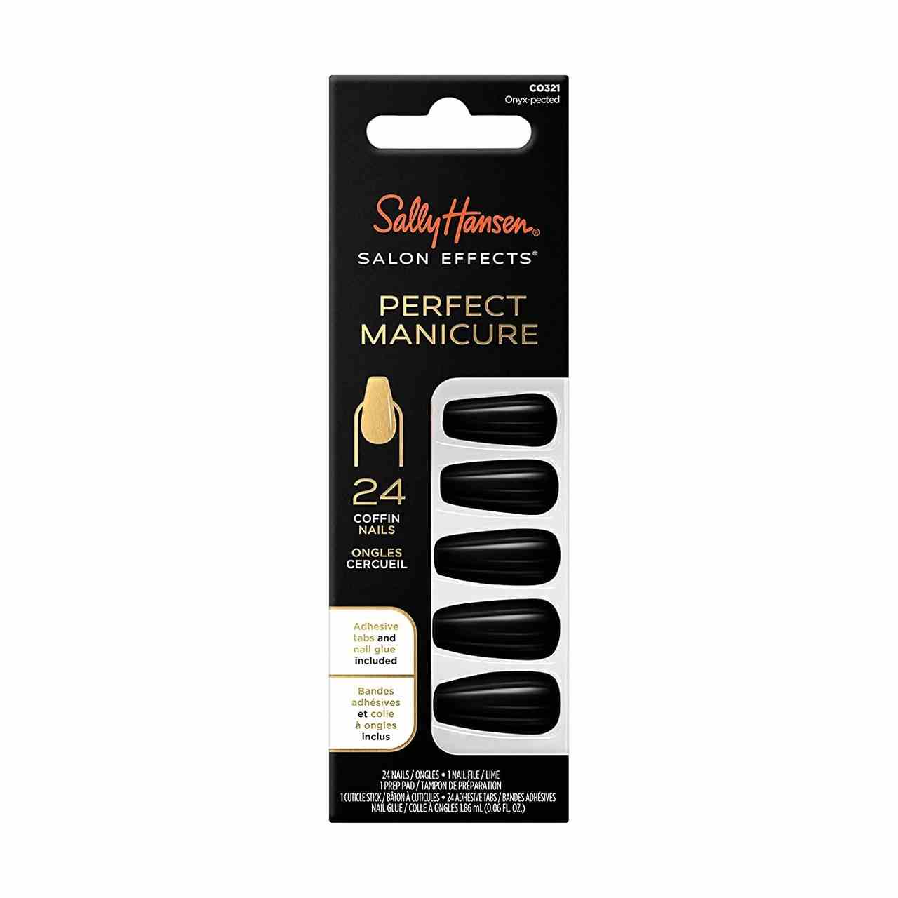 Sally Hansen Salon Effects Perfect Manicure Press-On Nails Box mit schwarzen Press-On-Nägeln auf weißem Hintergrund