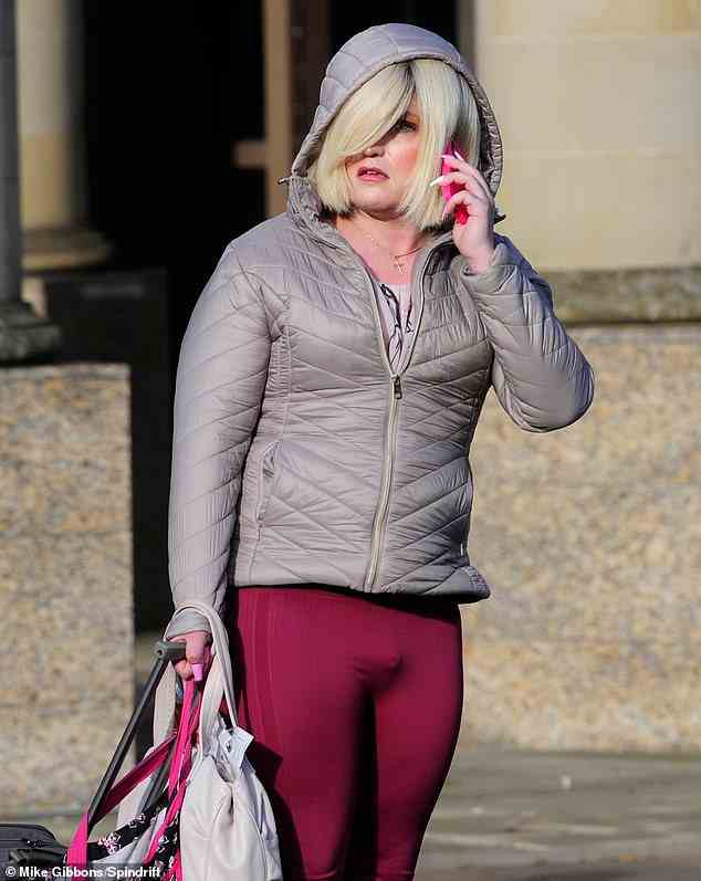 Bryson im Bild vor dem High Court in Glasgow.  Sie wurde heute wegen zweier Vergewaltigungen verurteilt