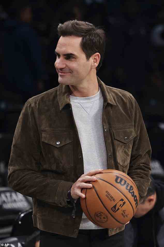 Federer wurde im Dezember letzten Jahres auch bei einem NBA-Spiel zwischen den Nets und Celtics gesehen, nachdem er sich vom Tennis zurückgezogen hatte
