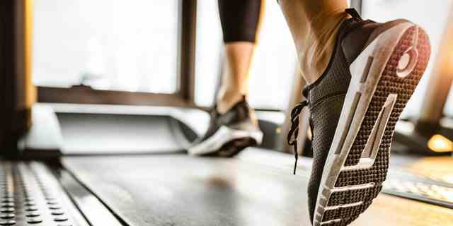 Ein Reddit-Benutzer bemerkte, dass alle vier Laufbänder im Fitnessstudio seines Gebäudes während seines Trainings selten besetzt sind – und dass er die meiste Zeit allein ist.