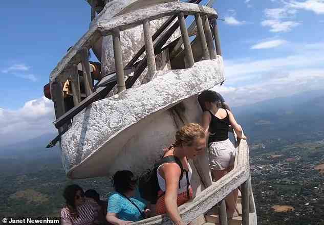 Die Aussicht von der Spitze des Turms wird als „absolut spektakulär“ beschrieben.
