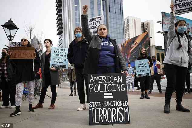 Demonstranten forderten Gerechtigkeit, als sie das amerikanische Strafjustizsystem zuschlugen