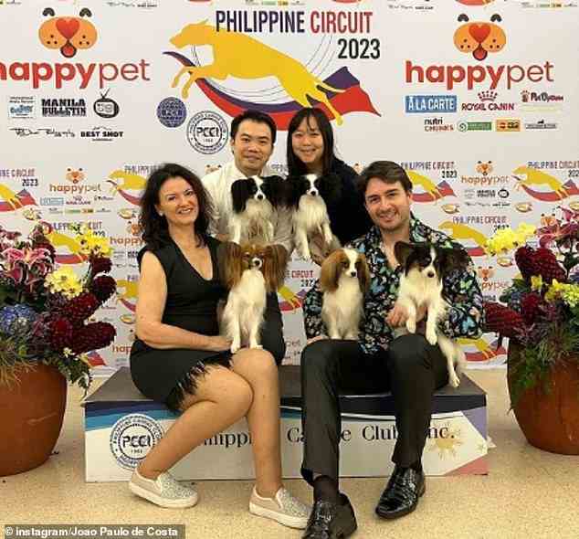 Joao hatte mit seinen Papillon-Spaniels auf den Philippinen an einem Schönheitswettbewerb für Hunde teilgenommen, bevor er in Istanbul ankam