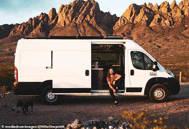 Trent Arant hat die letzten drei Jahre damit verbracht, in seinem zuverlässigen Ram Promaster 159' EXT Van durch Amerika zu reisen