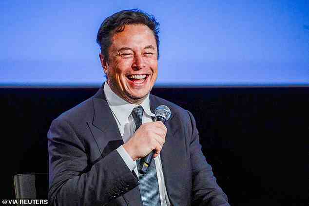 Elon Musk (im Bild) hat behauptet, dass das künstliche Intelligenzprogramm ChatGPT dank seiner unheimlich menschenähnlichen Antworten in der Lage sein wird, Lehrer zu täuschen