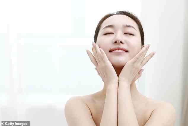 Der asiatische Schönheitswahn begann mit Japans Schönheitsprodukten, aber koreanische Schönheitsprodukte fesselten erfolgreich das globale Publikum mit dem Aufstieg von K-Pop
