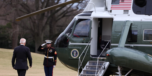 US-Präsident Joe Biden verlässt das Weiße Haus am 13. Januar 2023 in Washington, DC.  Biden reist zu einer Reise nach Wilmington, Delaware.