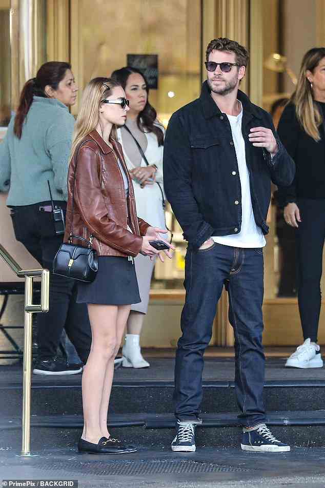 Liam Hemsworth und Gabriella Brooks gönnten sich am Samstag eine Einkaufstherapie.  Beide abgebildet