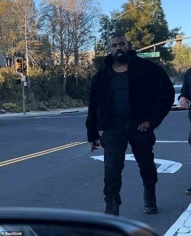 Der Vorfall: Kanye, 45, wurde in einer Batterieuntersuchung namentlich genannt, nachdem er laut TMZ angeblich einer Frau ein Handy entrissen und es „geworfen“ hatte.