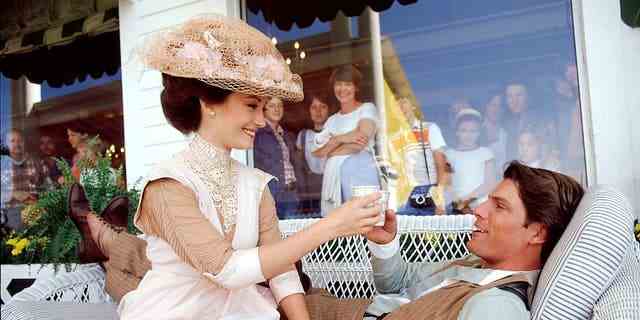 During a two-hour break at an autograph signing, Cindy Williams insisted that the cast visit the Grand Hotel on Mackinac Island, where the classic 1980 romance film "Somewhere in Time" was set.