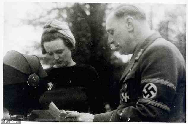 Lord Haw-Haw (rechts, mit seiner Frau Margaret) war ein faschistischer Unterstützer, der während des Zweiten Weltkriegs mit Deutschland kollaborierte