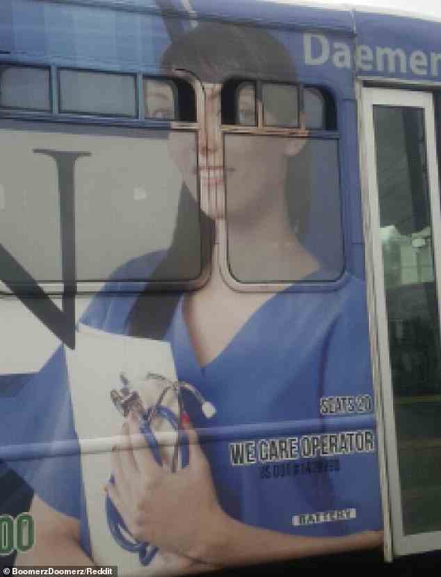 Eine weitere schreckliche Designentscheidung war, die Augen der Frau über den Fenstern des Busses zu platzieren, da es ein wenig gruselig aussieht, wenn sie geöffnet sind