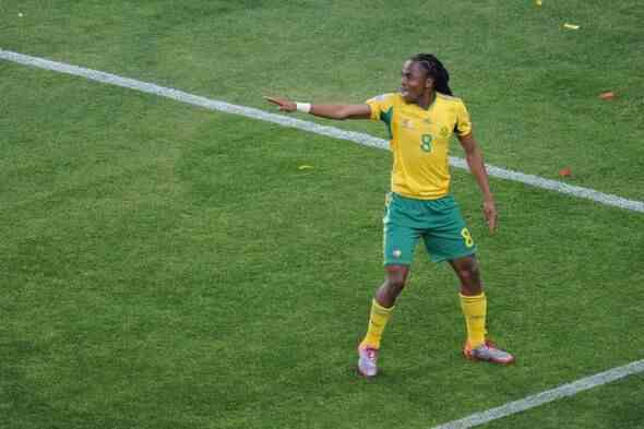 Südafrikas Mittelfeldspieler Siphiwe Tshaba