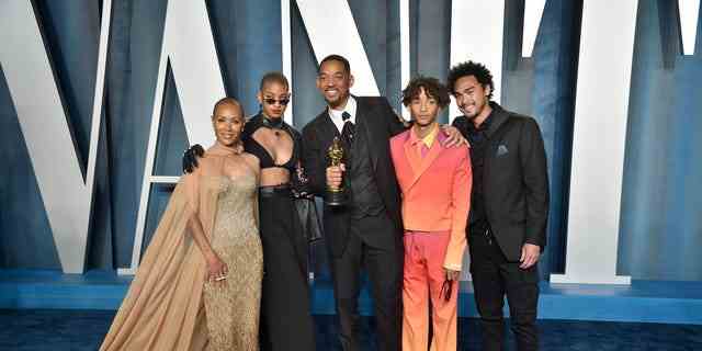 From left to right, Jada Pinkett Smith, Willow Smith, Will Smith, Jaden Smith and Trey Smith attend the 2022 Vanity Fair Oscar Party hosted by Radhika Jones.