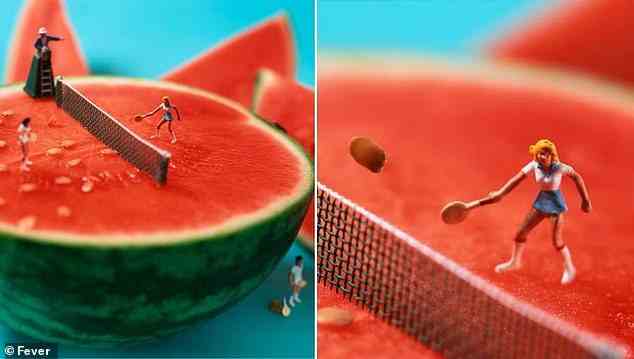 Auf der Oberfläche einer Wassermelone findet ein kleines Tennismatch statt