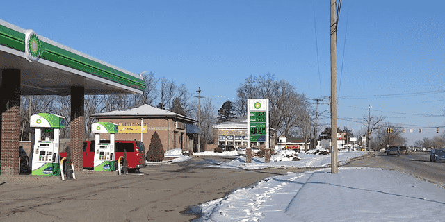 BP-Tankstelle, wo Dianne Gordon, eine Frau aus Michigan, eine Tasche mit Bargeld fand.