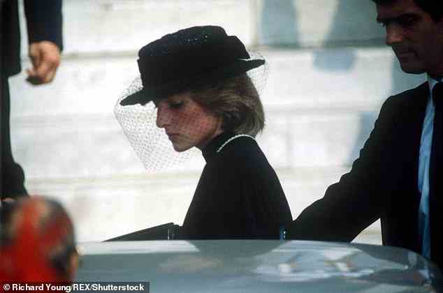 Diana 18 Monate später bei der Beerdigung von Prinzessin Grace in Monte Carlo