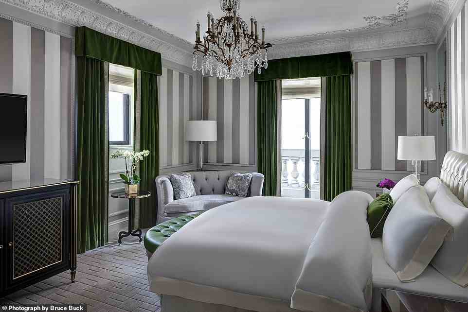 Soak up the grandeur of times gone by, in the refined surroundings of the St. Regis New York's presidential suite