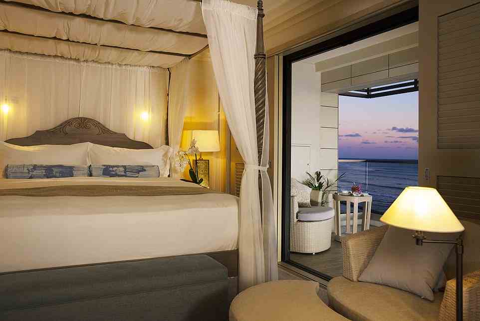 Get into the island swing of things and soak up stunning views of the Pacific Ocean from the Penthouse Diamond Suite at the boutique Espacio hotel in Hawaii