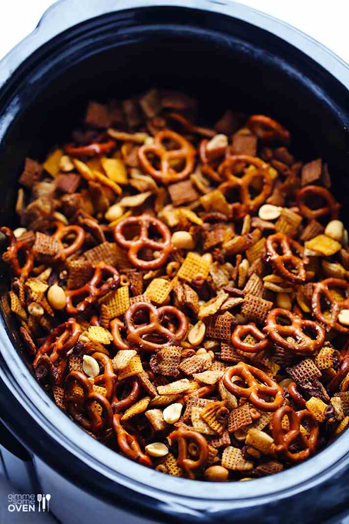STYLECASTER | 17 Superbowl Snacks You Can Make In a Slow-Cooker | Chex Mix