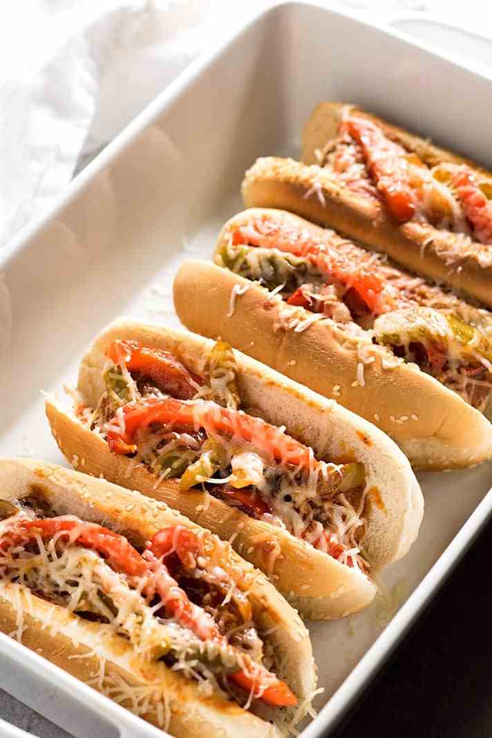 STYLECASTER | 17 Superbowl Snacks You Can Make In a Slow-Cooker | Sausage and Peppers